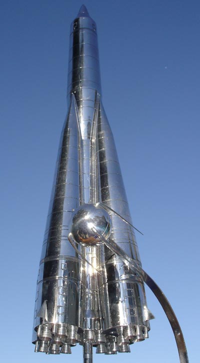  # sm004 R-7 Sputnik rocket carrier and satellite 3